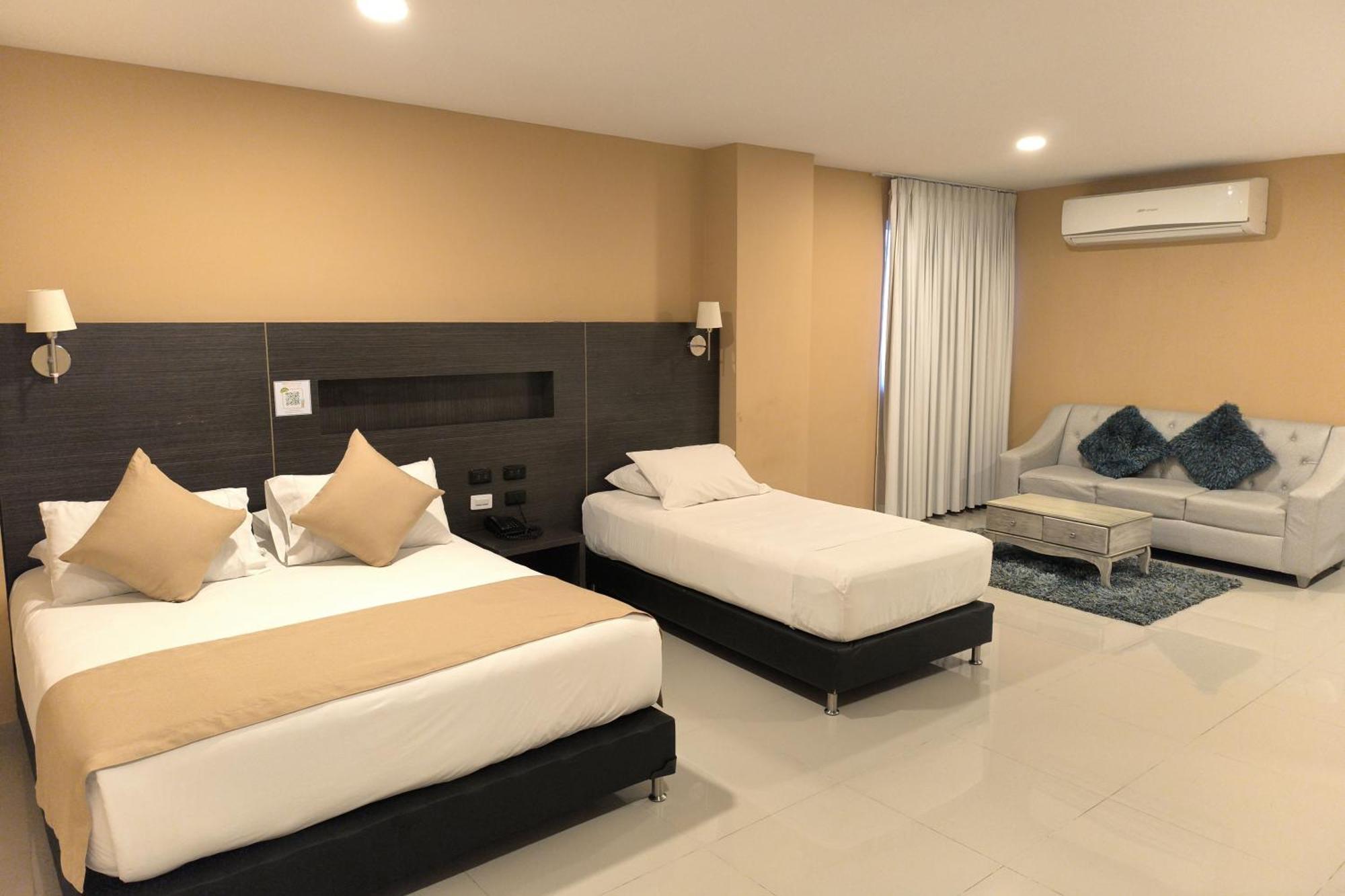 Hotel Quarta Avenida Монтерія Екстер'єр фото